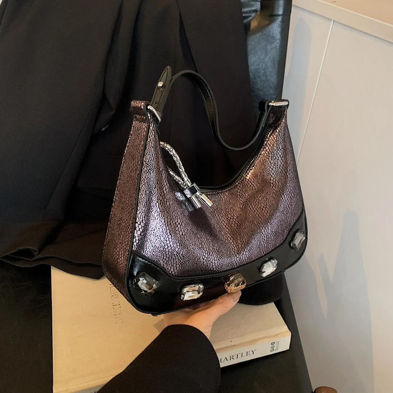 Trendy Snake Print Hobos Handbag Purse for Women Shoulder Crossbody Bag Retro Diamond Totes with Removable Strap