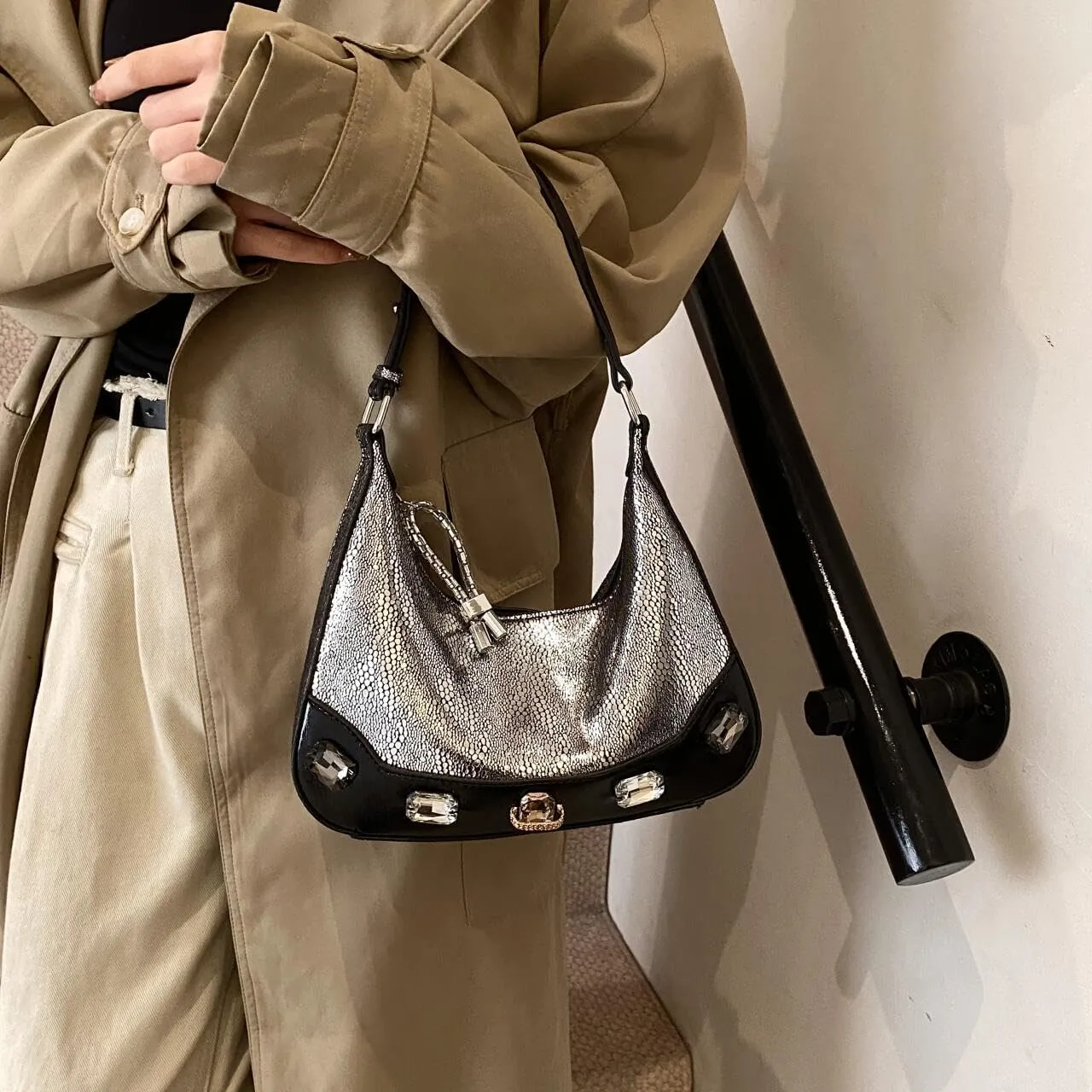 Trendy Snake Print Hobos Handbag Purse for Women Shoulder Crossbody Bag Retro Diamond Totes with Removable Strap